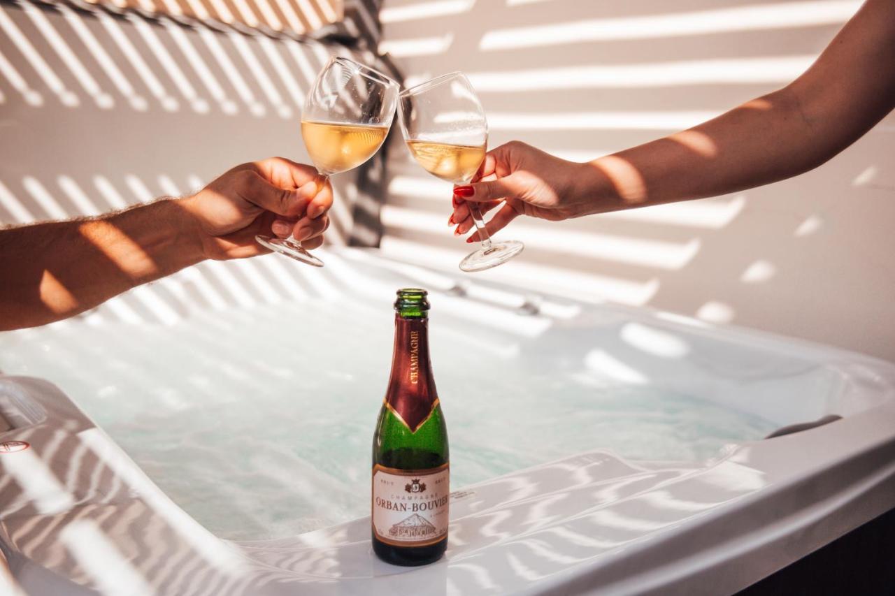 La Suite 176 - Piscine Privee, Spa, Hammam A Reims Zewnętrze zdjęcie